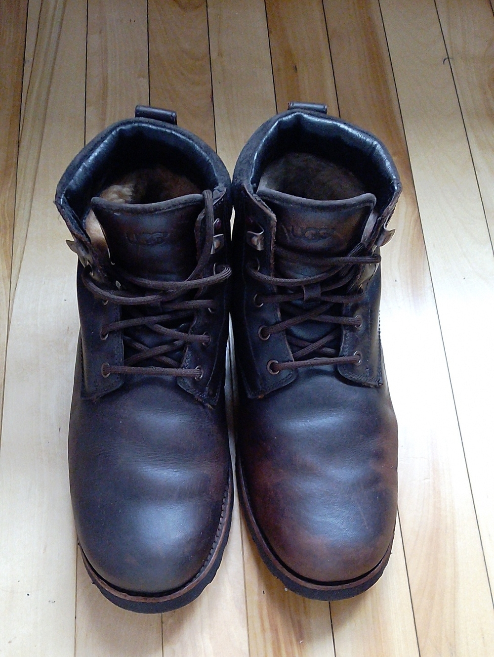 UGG SETON LEATHER WATERPROOF BOOTS